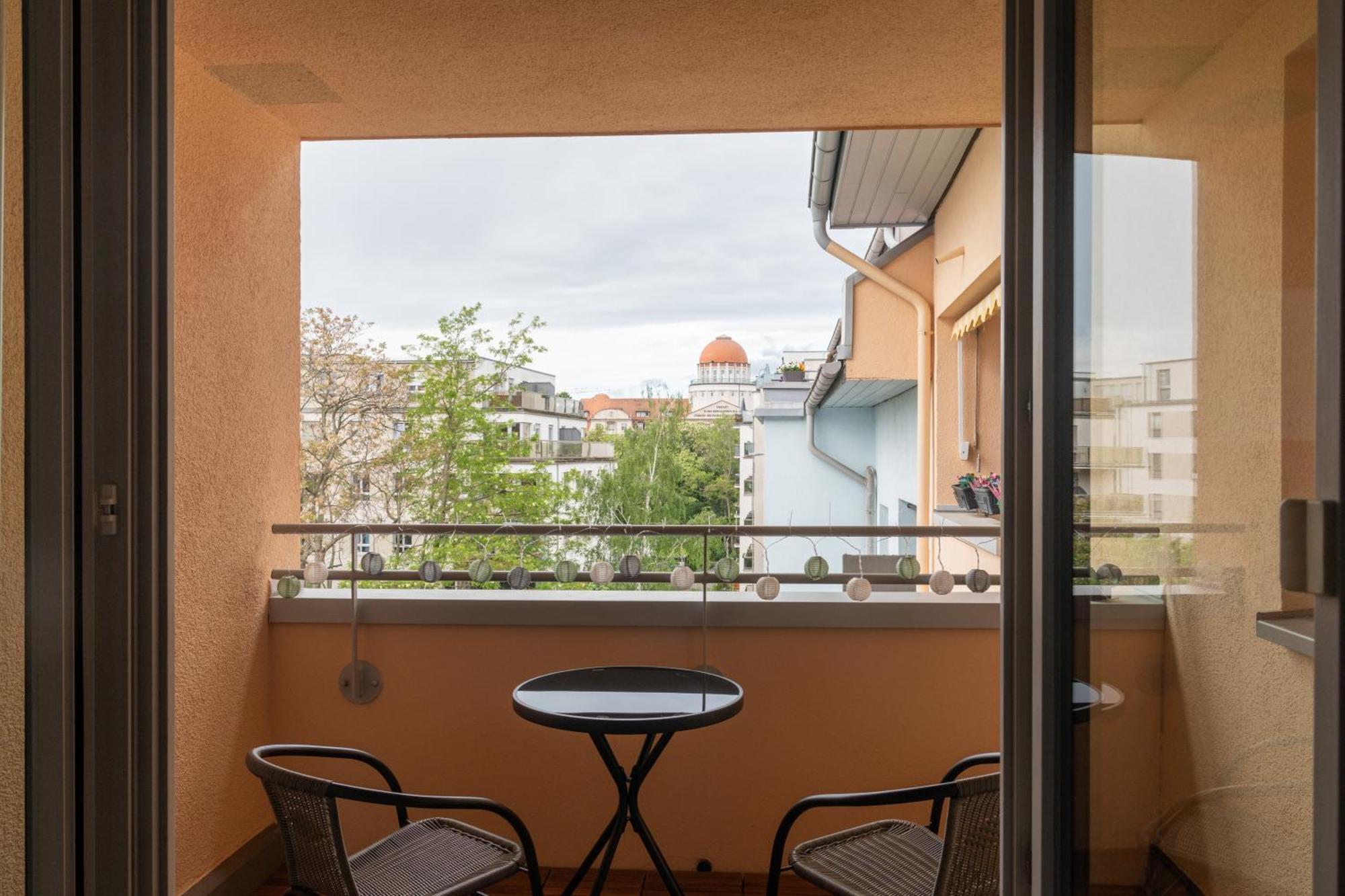 Home Shanti - Studio, Suedvorstadt, Balkon, Tv Lipcse Kültér fotó