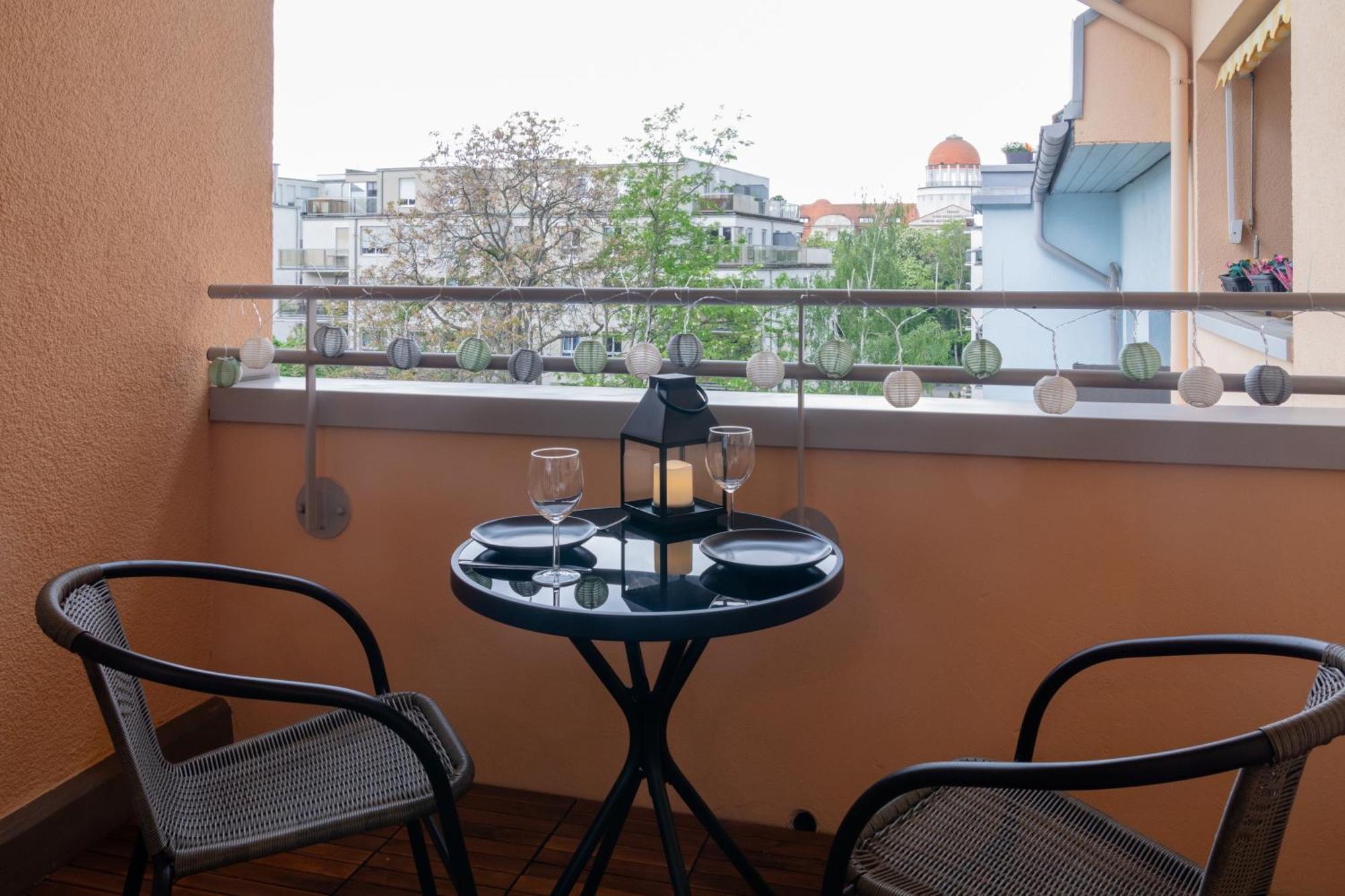 Home Shanti - Studio, Suedvorstadt, Balkon, Tv Lipcse Kültér fotó